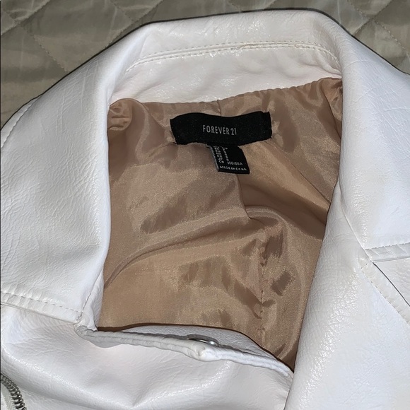 Beautiful white leather jacket - Picture 4 of 6